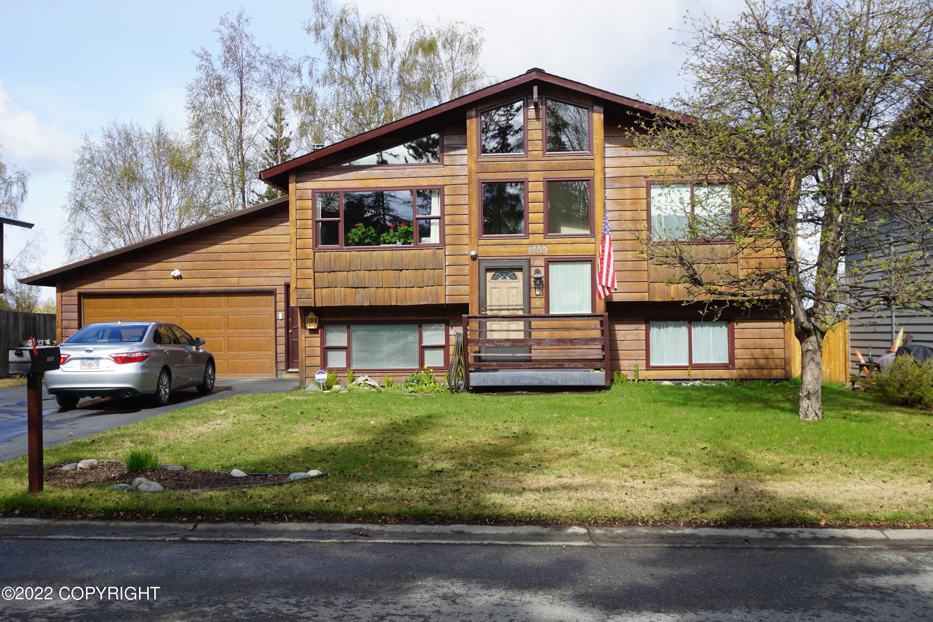 1800 Westview Circle Anchorage Home Listings - Soquet Realty, Inc. Anchorage Real Estate